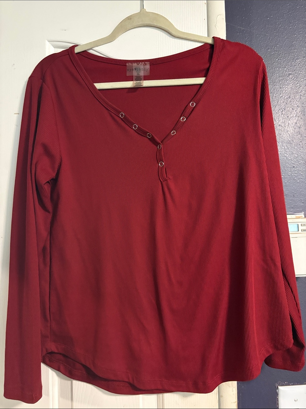 eye candy Women's Crimson Ribbed Long-Sleeve Henley